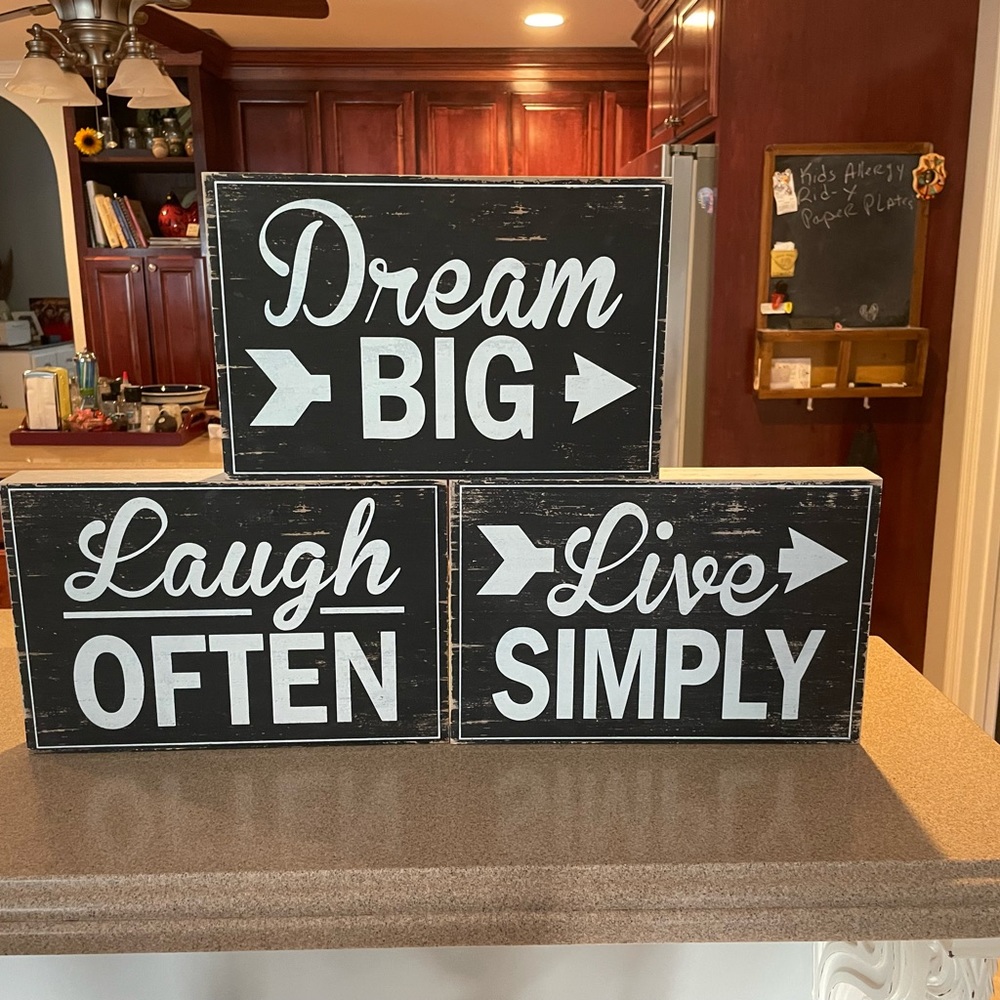 Farmhouse signs